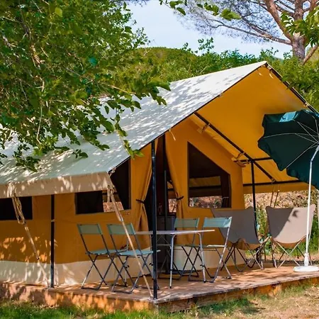 Onlycamp Les Peupliers * Lepin-le-Lac