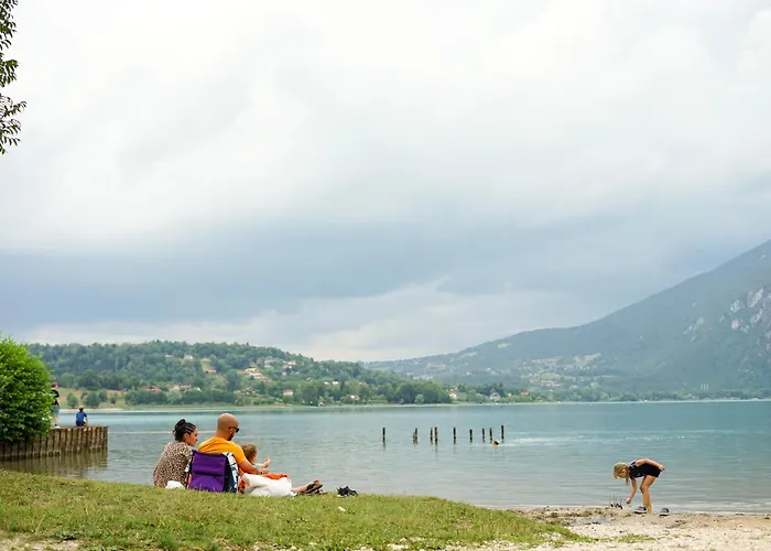 Onlycamp Les Peupliers Campingplatz Lepin-le-Lac